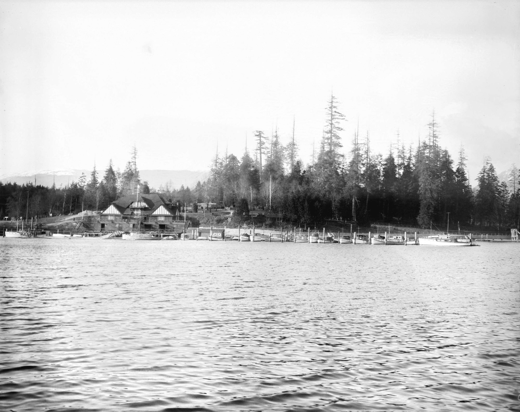 1925-clubhouse